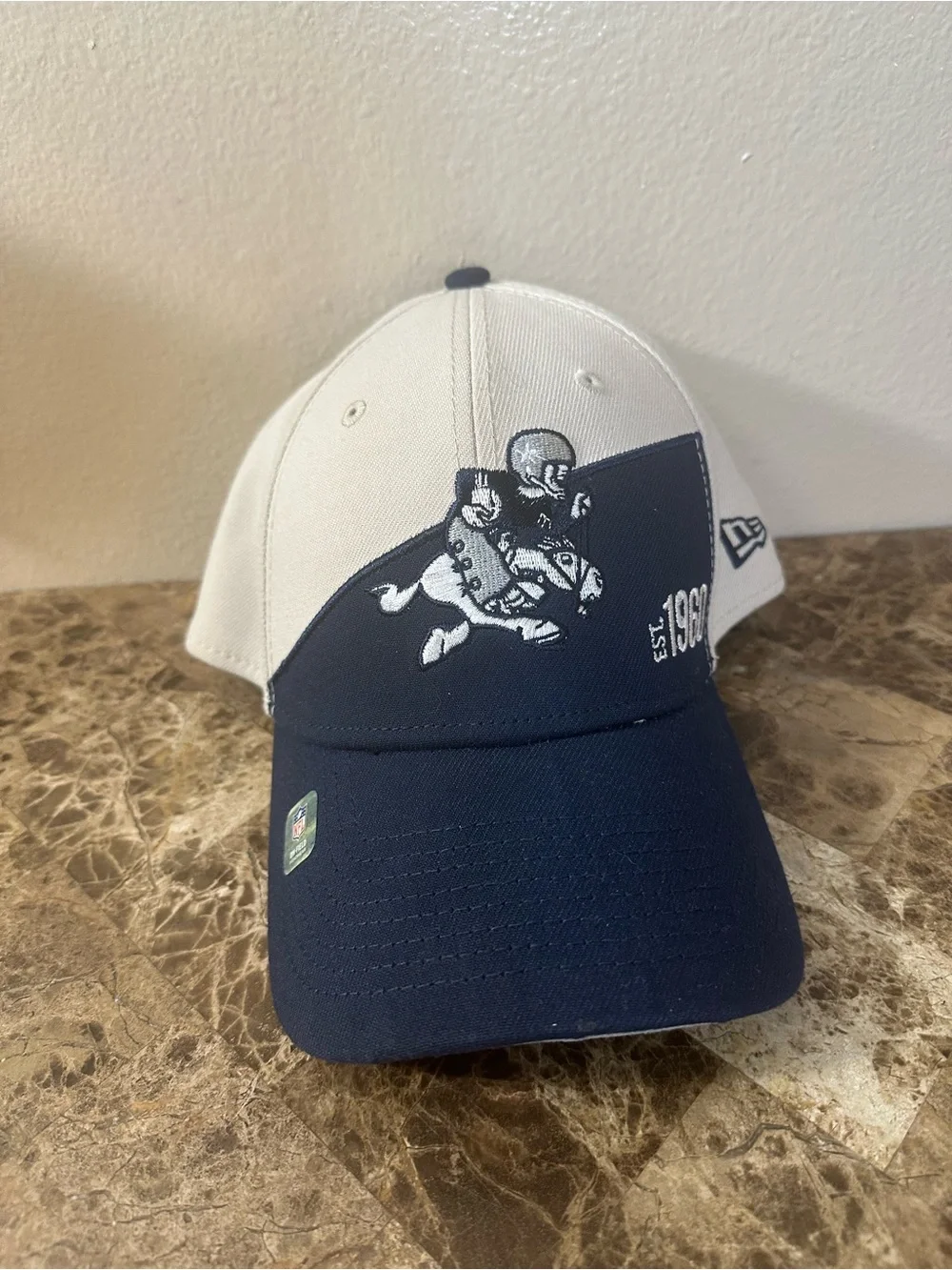 New Era 39thirty Dallas Cowboys 2023 Historic Throwback Retro Logo Hat M/L